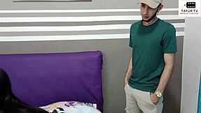 Mi hermanastra cachonda de big ass hizo que me corriera en su boca para casting en agencia porno mejores momentos