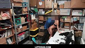 Isabella Nice Pays Security With Sex