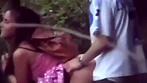 年轻18+情侣一起探索亲密