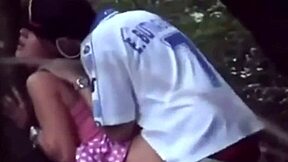 年轻18+情侣一起探索亲密