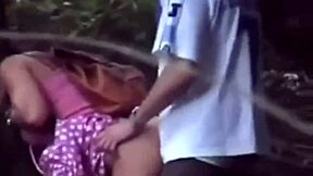 年轻18+情侣一起探索亲密