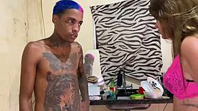 Entreguei O Gás E Ainda Comi A Mulher Branquinha Do Corno