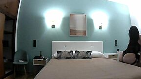 follando a la mujer del dueño del hotel with shaved pussy and big tits. moaning while riding teen 18+.