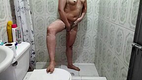 I know it's wrong but I fucked my cousin in the bathroom! Her pussy was so tight and tasty!