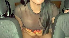 mi primera vez teniendo sexo por dinero con prostituta callejera en coche quitando condon