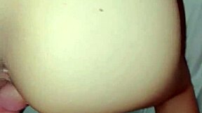 娇小美女大屁股猛骑饥渴继妹，最后内射高潮！