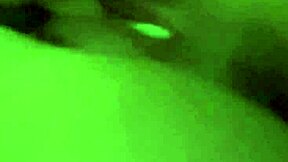 巨臀美女健身房厕所忍不住湿湿自慰冲动