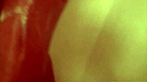 火辣巨乳拉丁妹蒸汽淋浴脱衣秀