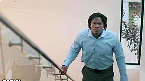 嘿宝贝，想不想加入浴缸来个惊喜？