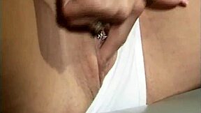 Kelly the coed 3 - 州立大学新生女孩面对精液和麻烦