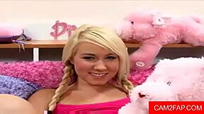 Is This Teen's Webcam Fuck The Hottest Yet? Watch Her Sexy Body In Action On Camera!