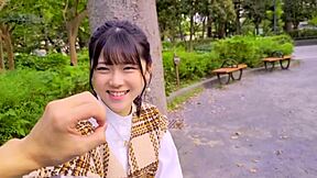 第一部分，最可爱的JD Akari，无法抵抗她男友的命令，是吧？分开几个月后，他们甜蜜的重逢变成了粗暴的惩罚性爱！