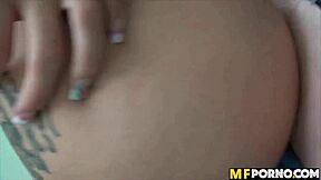 瘦拉丁小美女POV完美骑大屌