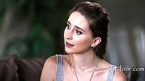 嘿熟女老板教脱衣舞新人大屌入门