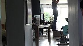 Comme Une Envie De Me Taper L'Électricien, Petite Et Horny !