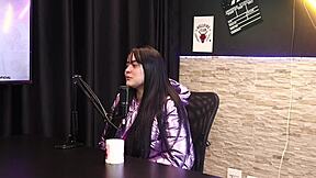 she kissed the famous guy after the photo shoot and complained about others' problems