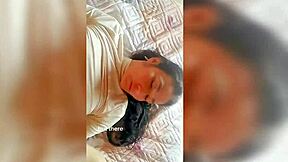 Milf Super Hermosa Es Follada a Cuatro Patas y Aceitada Su Vagina en Posición del Pollo Asado Full Gemidos Fuertes