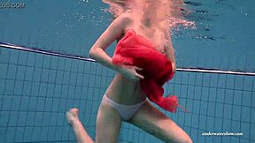 duna bultihalo looks stunning underwater in her bikini 😍