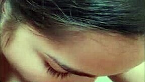 gostosa sucks cock before sitting 😘