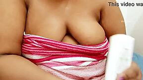 big boobs teen chats on webcam in tempting amateur video