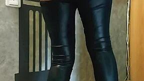 Girl in leggings spanks her ass and fingers pussy while husband is at work, so hot! 😏