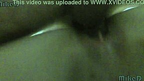 爽完后在女友胸上射精