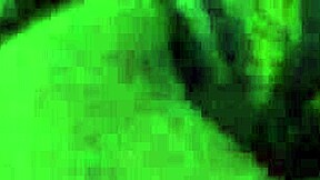 黑人业余喷水和指湿逼呻吟