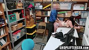 teen caught using stolen credit card