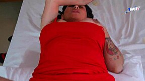 i can't believe this colombian blonde sucked and squirted for cash