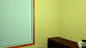 I Masturbate My Pussy On Webcam