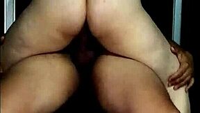 Vecina Culona Espera A Que Mi Mujer Se Vaya Para Venir A Llenarle El Co�o De Leche Pov!