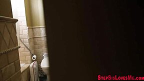 18岁继妹小穴被大屌深耕猛插