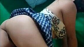 latina en cuatro patas presume su vagina rota luego de follarla un moreno grueso