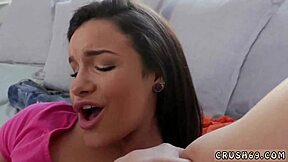 i'm yur mony hungy step daughtr in da pool