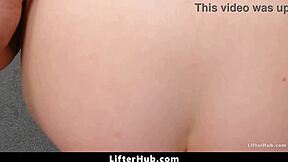 金发18+少女Chloe Rose偷比基尼，被狠狠惩罚