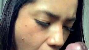 She just wants to enjoy the huge cock in amateur couples video