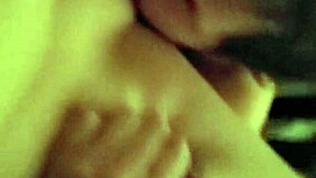 狂舔Lyn湿漉漉骚屄和屁眼！