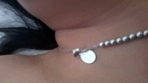 Beautiful girl with TATTOO gives BLOWJOB in homemade video.