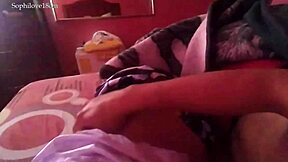 Creampie la esposa de mi mejor amigo disfruta que me le corra dentro de su co�o apretado