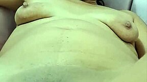 welcoming new neighbor with latina teen blowjob 😏