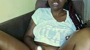 black babe fingering herself, so hot! 🔥