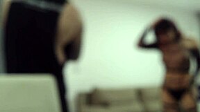 幕后与火辣拉丁18岁少女内射