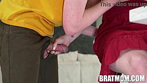 Summer Harts继子好好伺候她湿穴