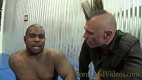 Is this hot brunette Isis Love fucking the battle bang winner?