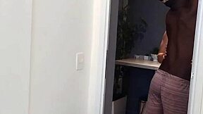 Fodendo Com Amiga Da Esposa Enquanto Ela Foi Mercado