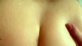 娇小古巴美女紧致屁股被粗大鸡巴猛干，POV视角