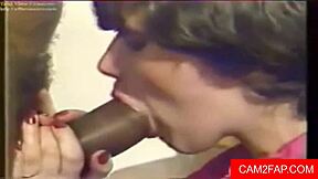 Young teen explores webcam masturbation in amateur setting