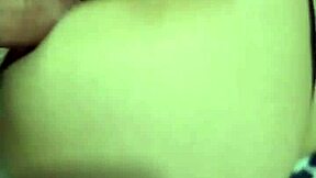 Que sabroso es jugar con el coño de tu amiga en la fiesta