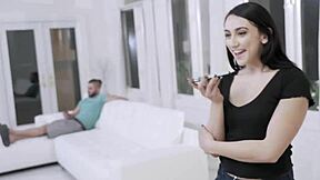 两个丰满纹身女和幸运男邀人共鸡巴三P