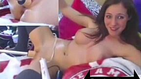 hey, teen masturbates on webcam